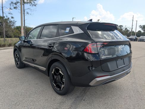 New 2026 Kia Sportage EX FWD image 7