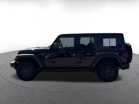 Used 2025 Jeep Wrangler Unlimited Sport AWD/4WD image 8