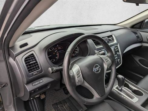 Used 2017 Nissan Altima 2.5 SR image 12