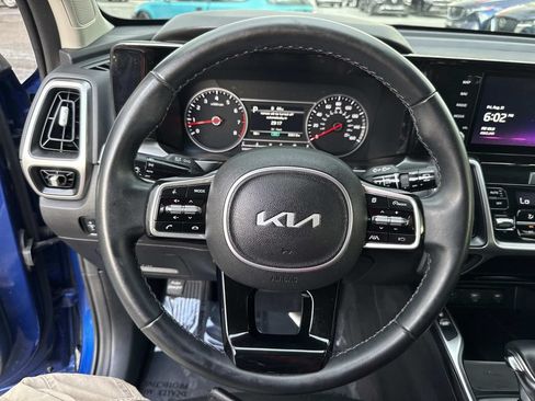 Used 2022 Kia Sorento S w/ Panoramic Sunroof Package FWD image 44