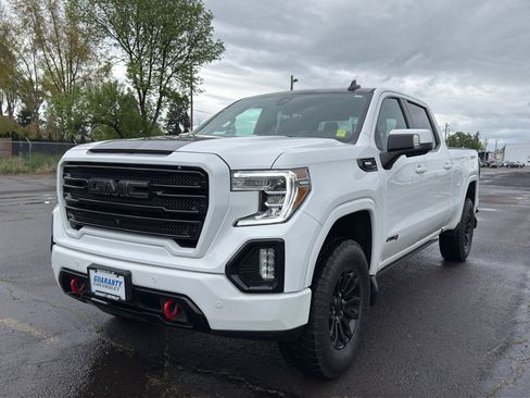 Used 2021 GMC Sierra 1500 AT4 w/ AT4 Value Package AWD/4WD image 4