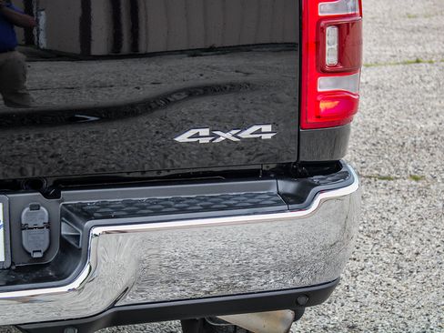 Used 2021 RAM 2500 Laramie w/ Snow Chief Group AWD/4WD image 13