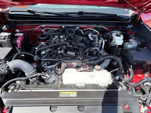 Used 2025 Toyota Tacoma SR5 AWD/4WD image 26