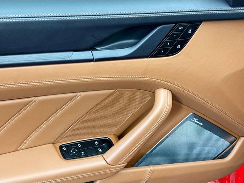 Used 2024 Porsche 911 Carrera GTS image 22