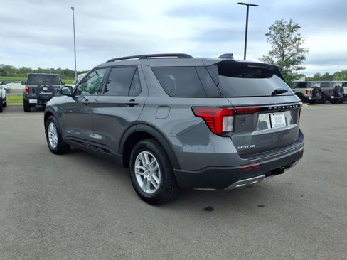 New 2026 Ford Explorer Active w/ Active Comfort Package RWD image 5