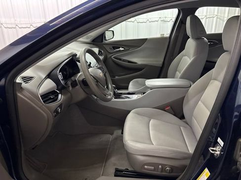 Used 2021 Chevrolet Malibu LT FWD image 26