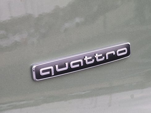 Certified 2025 Audi Q5 Prestige image 29