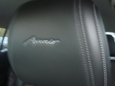 Used 2024 Buick Encore GX Avenir w/ Avenir Technology Package image 12