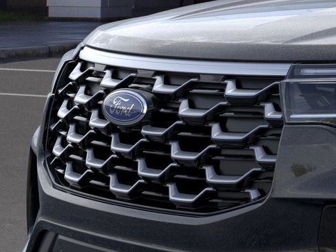 New 2026 Ford Explorer Platinum image 17