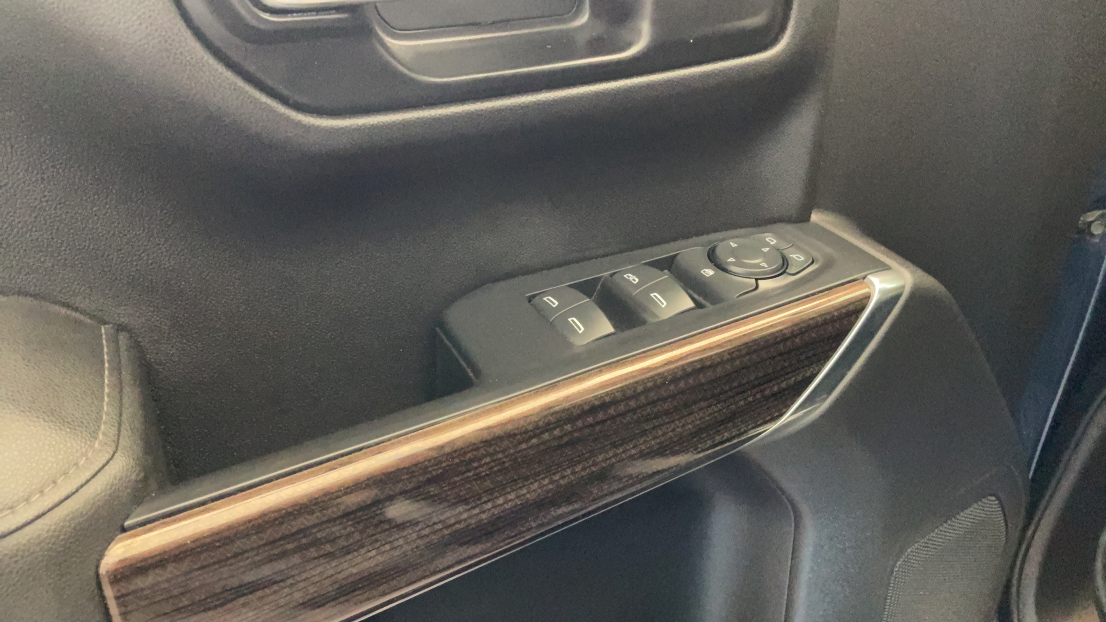 Used 2021 Chevrolet Silverado 1500 LT Trail Boss w/ Bed Protection Package AWD/4WD image 20