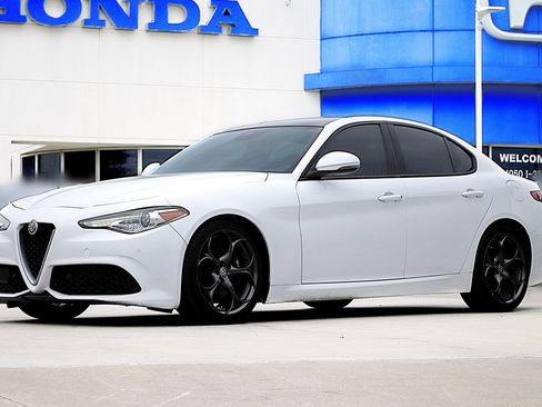 Used 2017 Alfa Romeo Giulia Ti w/ TI 19" Sport Package RWD image 1