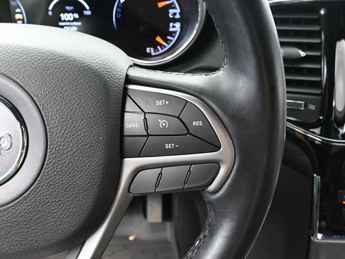 Used 2021 Jeep Grand Cherokee Laredo X AWD/4WD image 32