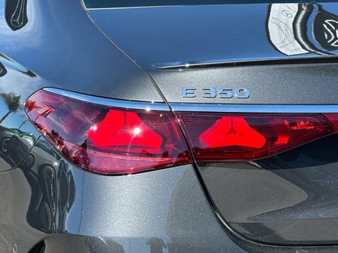 Used 2025 Mercedes-Benz E 350 Sedan image 33