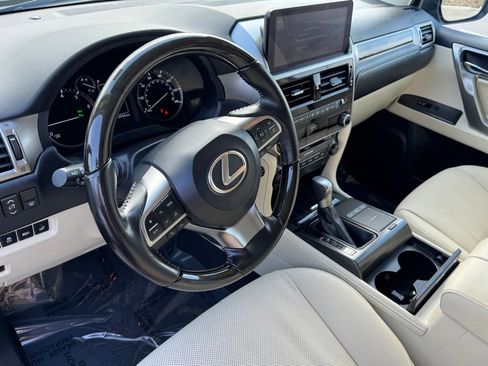 Used 2023 Lexus GX 460 Premium w/ Premium Package AWD/4WD image 17