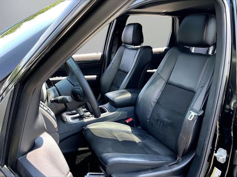 Certified 2018 Jeep Grand Cherokee Altitude AWD/4WD image 22