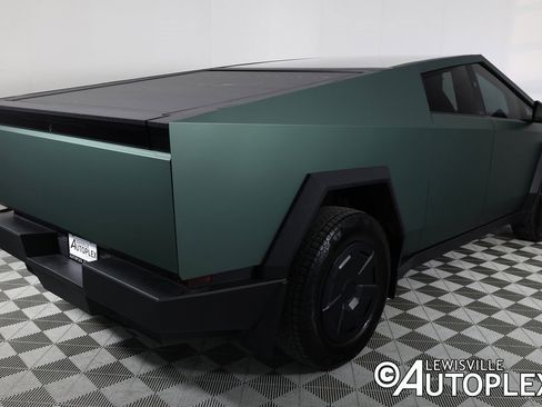 Used 2025 Tesla Cybertruck AWD Crew Cab image 5