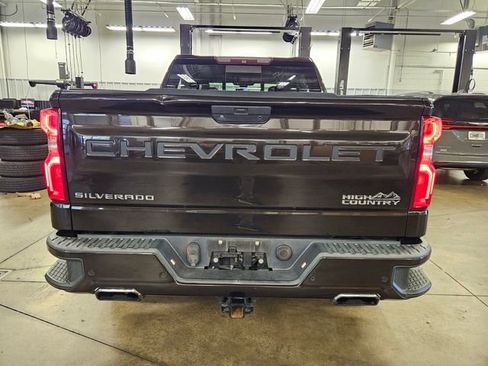 Used 2019 Chevrolet Silverado 1500 High Country w/ Technology Package image 4