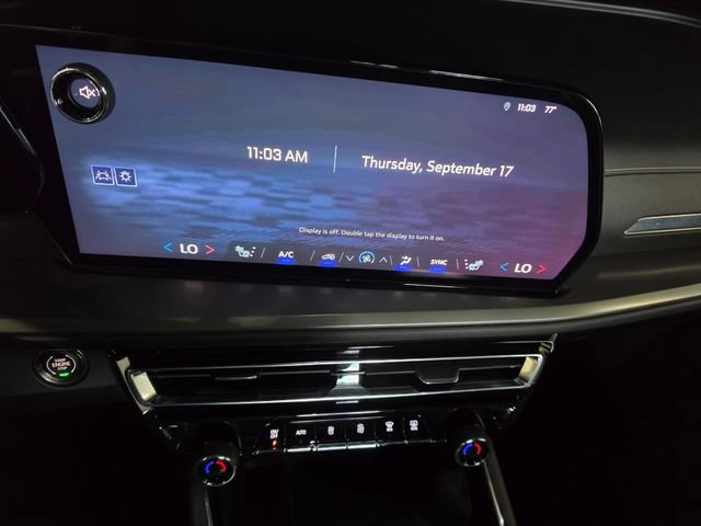 Used 2026 Chevrolet Traverse LT FWD image 33