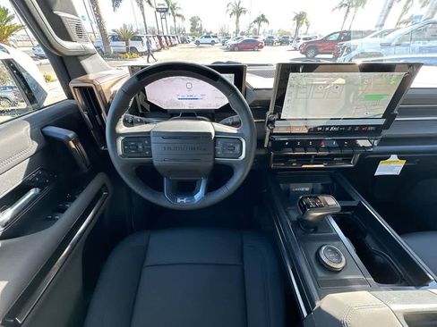 Used 2025 GMC Hummer EV 3X w/ Extreme Off-Road Package image 10