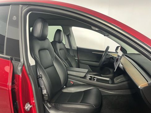 Used 2024 Tesla Model Y Long Range image 27