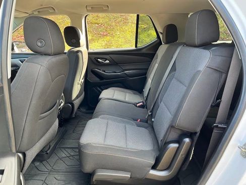 Used 2020 Chevrolet Traverse LS image 41