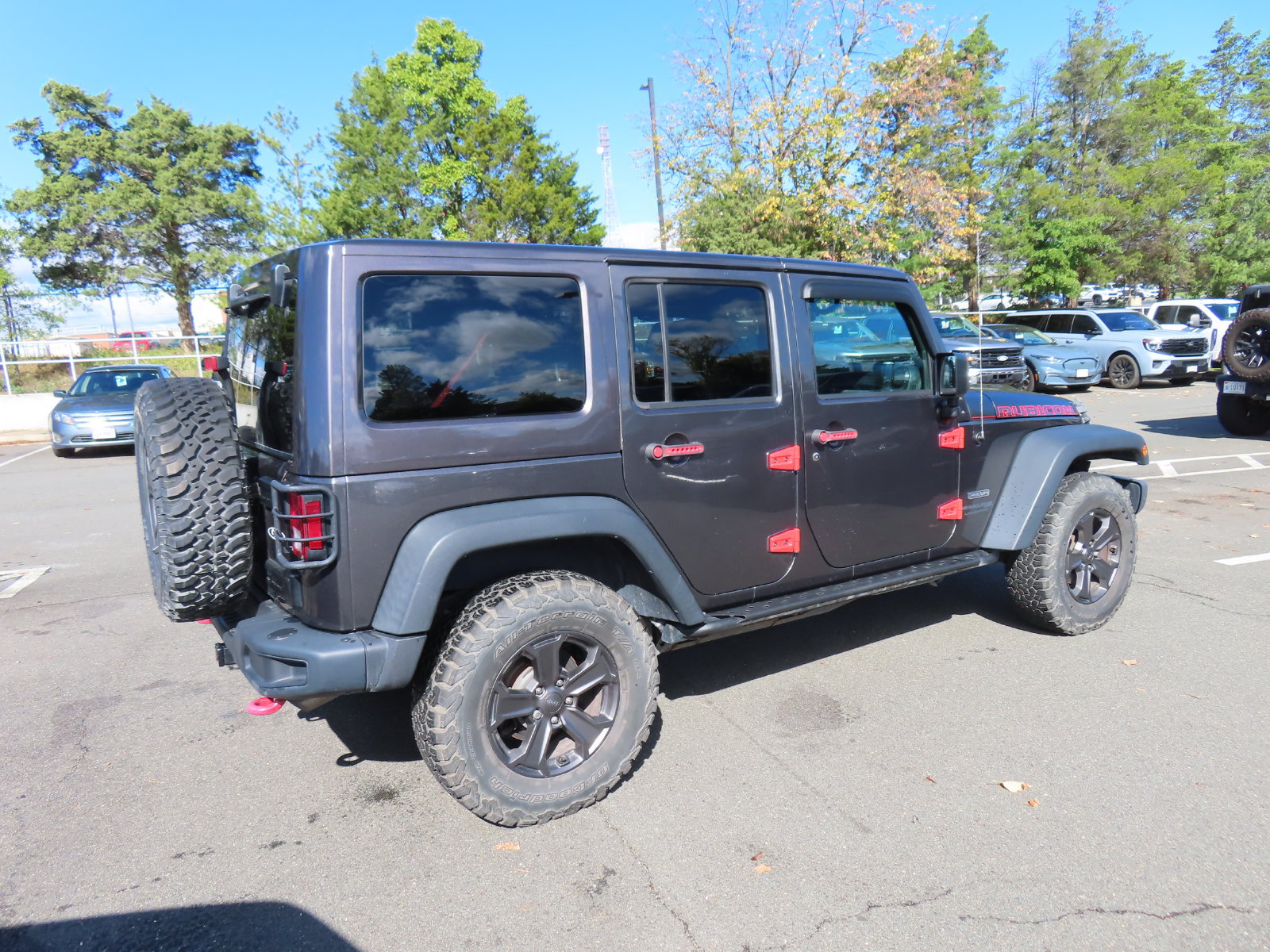Used 2018 Jeep Wrangler Unlimited Rubicon AWD/4WD image 3