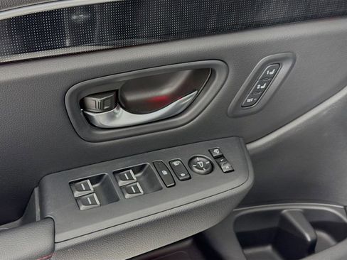 Used 2025 Honda Pilot Black Edition image 19