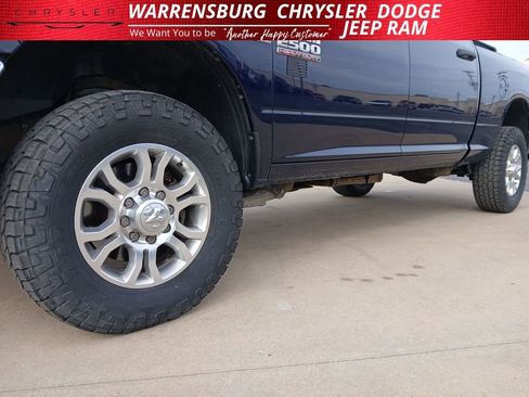 Used 2016 RAM 2500 Tradesman w/ Chrome Appearance Group image 32