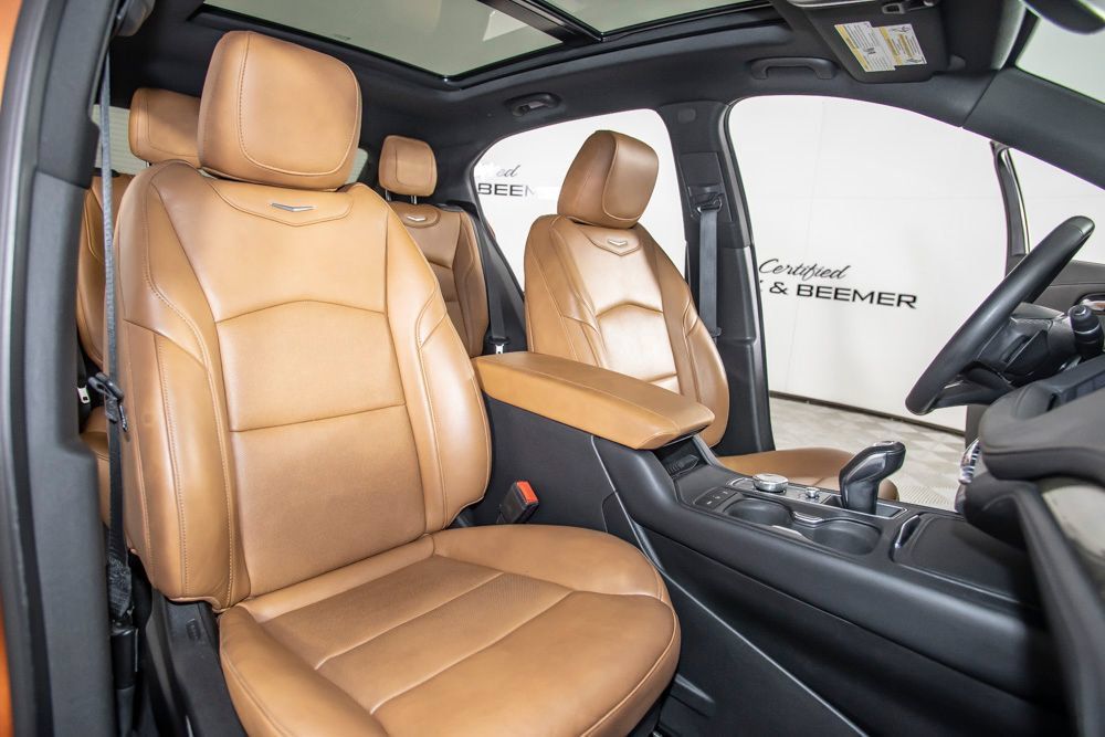Used 2019 Cadillac XT4 Premium Luxury FWD image 16