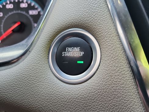 Used 2023 Chevrolet Traverse LS AWD/4WD image 20