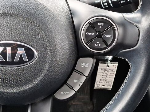 Used 2018 Kia Soul + image 21