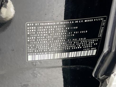 Used 2020 Volkswagen Tiguan SEL image 32