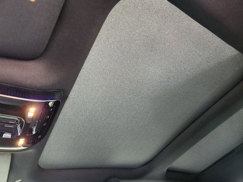 Used 2025 Mercedes-Benz C 300 Sedan image 17