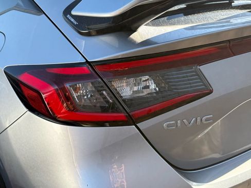 Used 2022 Honda Civic Sport image 8
