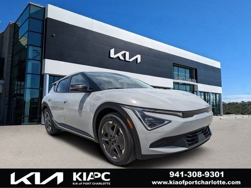 New 2025 Kia EV6 Light RWD image 1
