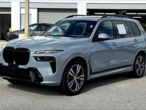 Used 2026 BMW X7 xDrive40i image 9