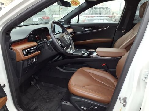 Certified 2022 Lincoln Nautilus Reserve image 10