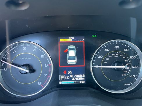 Used 2021 Subaru Crosstrek 2.5i Sport w/ Moonroof Package image 11