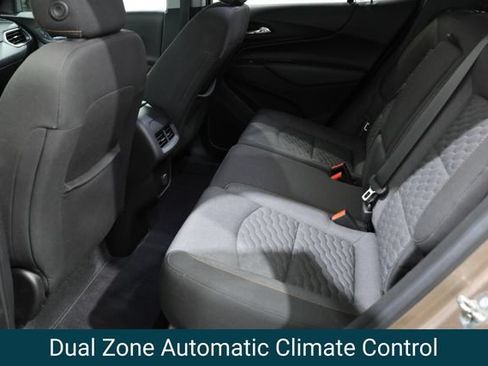 Certified 2018 Chevrolet Equinox LT AWD/4WD image 11