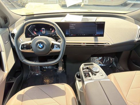 Used 2026 BMW iX xDrive45 AWD/4WD image 7