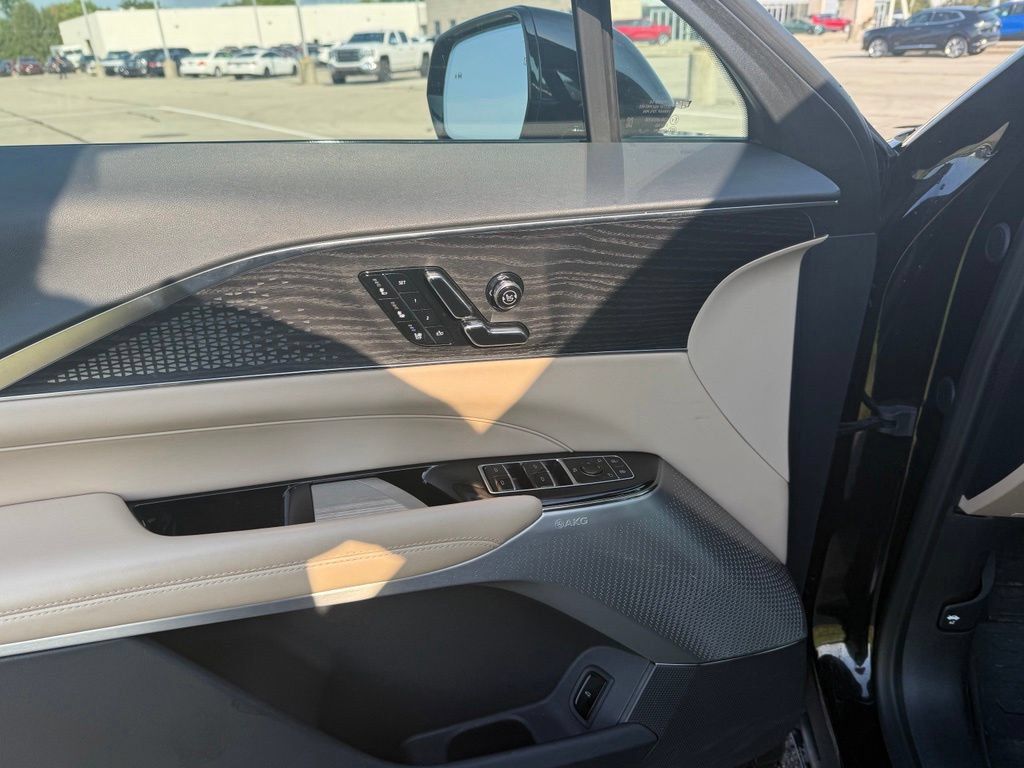 Certified 2025 Cadillac Lyriq Sport w/ Nappa Leather Package AWD/4WD image 24