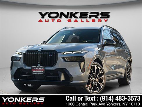 Used 2024 BMW X7 M60i w/ Executive Package image 9