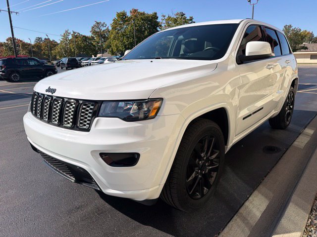 Certified 2021 Jeep Grand Cherokee Laredo X AWD/4WD image 18