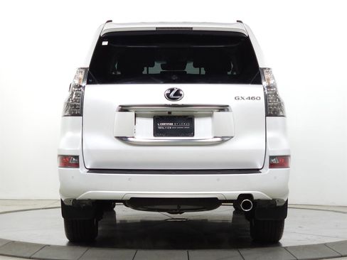 Used 2023 Lexus GX 460 Premium w/ Premium Package image 7
