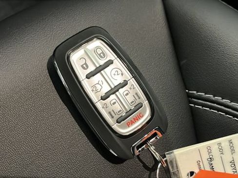 New 2026 Chrysler Voyager LX FWD image 39