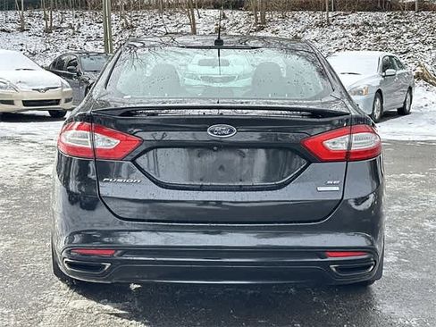 Used 2015 Ford Fusion SE w/ Equipment Group 201A image 4