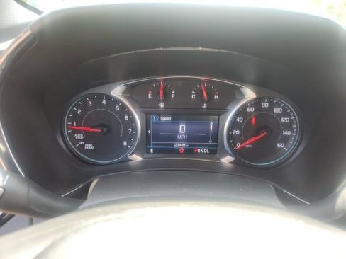 Used 2023 Chevrolet Equinox RS AWD/4WD image 15
