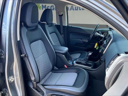 Used 2022 Chevrolet Colorado Z71 AWD/4WD image 27