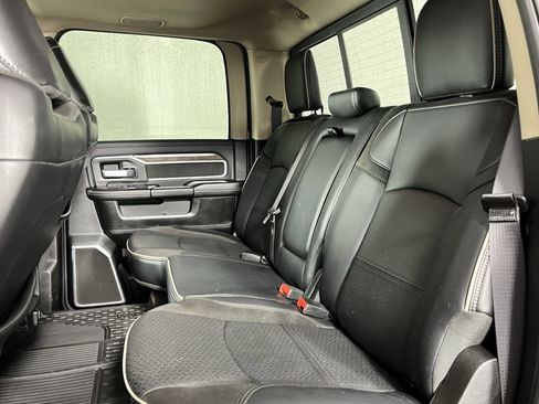 Used 2020 RAM 3500 Laramie image 15