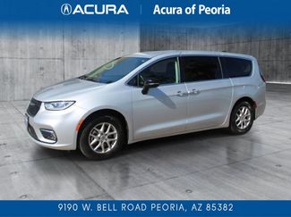 Used 2024 Chrysler Pacifica Touring-L FWD video 1